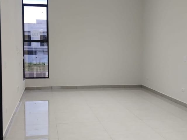 Casa com 318m² 3 quartos e 3 banheiros, à venda, no bairro Parque Tauá em Londrina