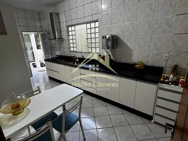 Casa 4 quartos e 3 banheiros, à venda, no bairro Barra do Pari em Cuiabá