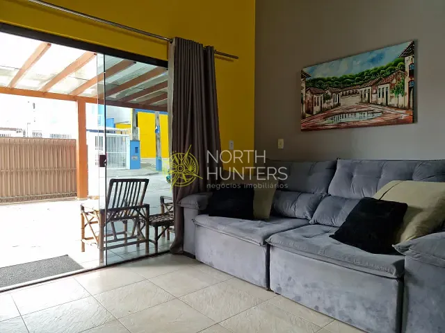 Casa com 160m² 4 quartos e 2 banheiros, à venda, no bairro Costa e Silva em Joinville