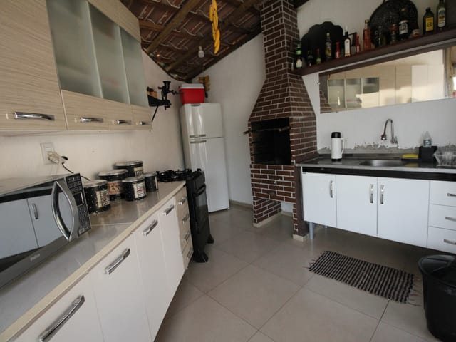 Casa com 260m² 1 quarto e 2 banheiros, à venda, no bairro Jardim das Rosas em São João da Boa Vista