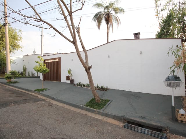 Casa com 260m² 1 quarto e 2 banheiros, à venda, no bairro Jardim das Rosas em São João da Boa Vista