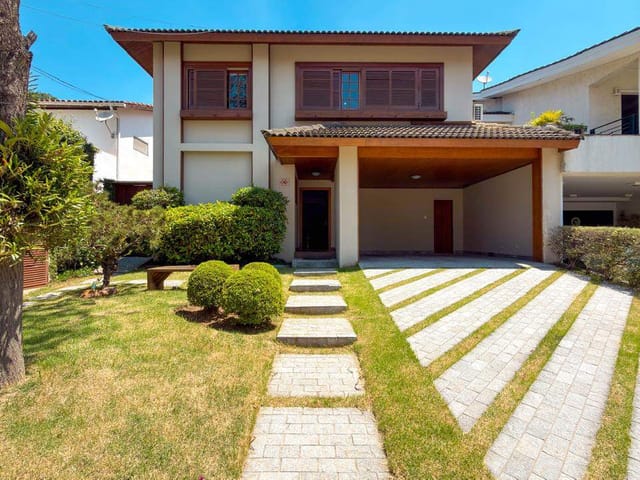 Casa com 360m² 4 quartos e 5 banheiros, à venda, no bairro Alphaville em Santana de Parnaíba