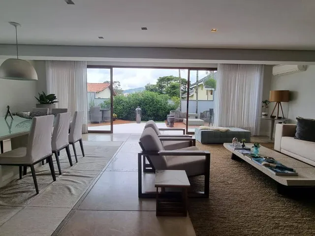 Casa com 380m² 4 quartos e 5 banheiros, à venda, no bairro Alphaville em Santana de Parnaíba