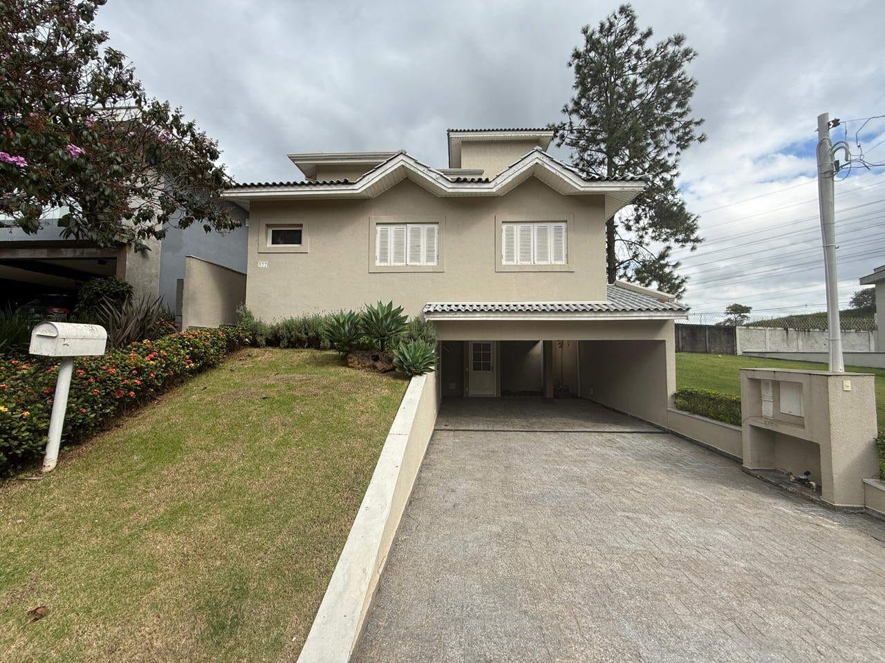Casa em Alphaville — foto 1