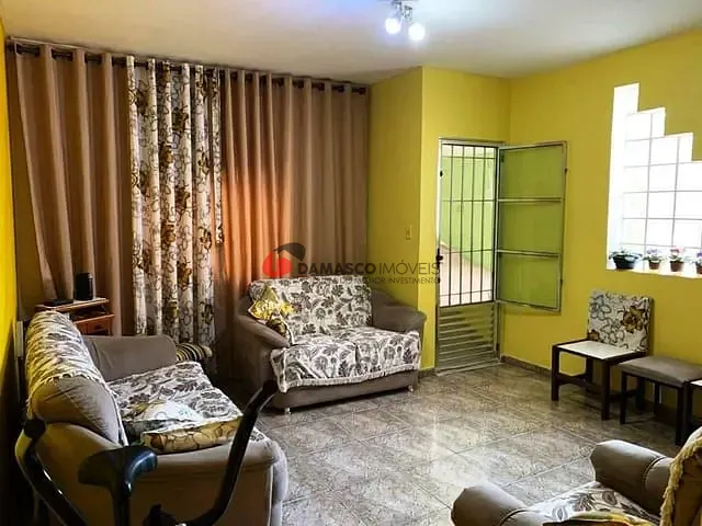 Casa com 144m² 3 quartos e 1 banheiro, à venda, no bairro Santa Paula em São Caetano do Sul