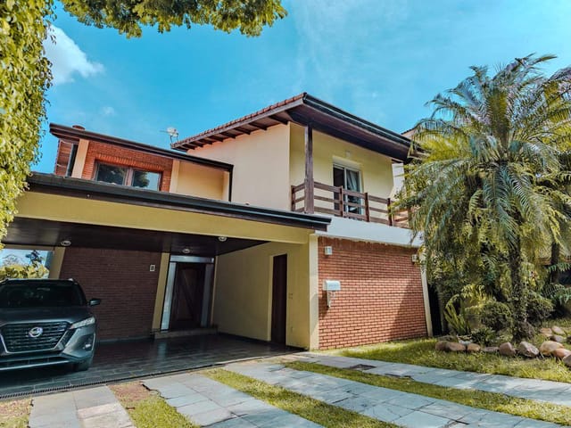 Casa com 377m² 4 quartos e 5 banheiros, à venda, no bairro Alphaville em Santana de Parnaíba
