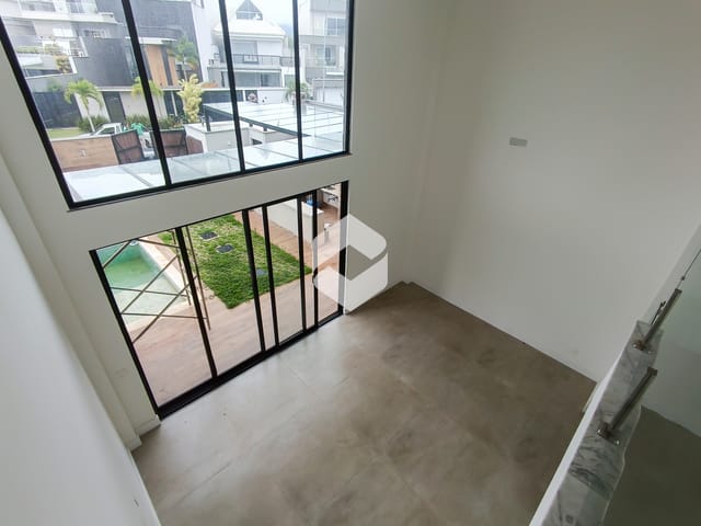 Casa 6 quartos e 8 banheiros, à venda, no bairro Recreio dos Bandeirantes em Rio de Janeiro
