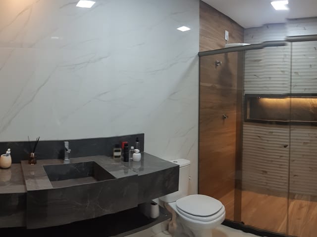 Casa 3 quartos e 2 banheiros, à venda, no bairro Parque Turf Club em Campos dos Goytacazes
