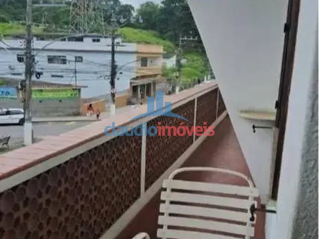 Casa 4 quartos e 2 banheiros, à venda, no bairro Centro em Rio Claro