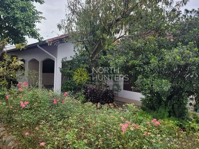 Casa com 170m² 3 quartos e 2 banheiros, à venda, no bairro Vila Nova em Joinville
