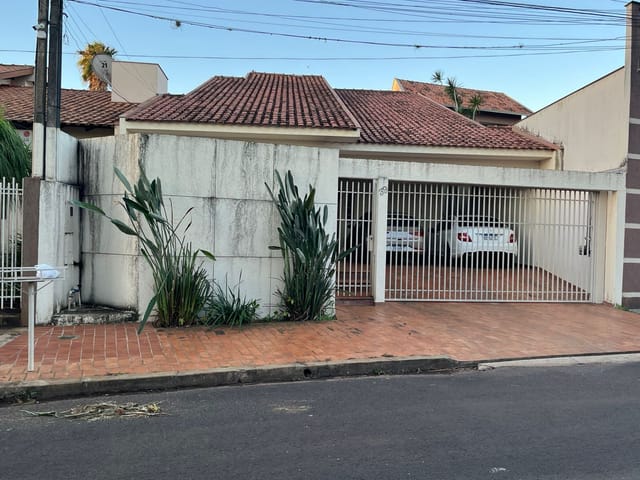 Casa 3 quartos e 2 banheiros, à venda, no bairro Jardim Alvorada em Cambé