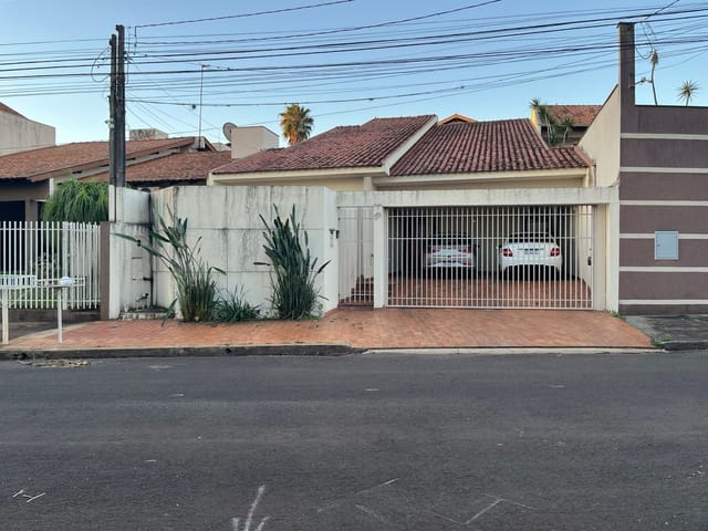 Casa 3 quartos e 2 banheiros, à venda, no bairro Jardim Alvorada em Cambé
