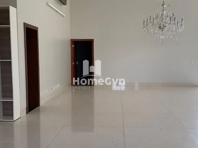Casa com 900m² 4 quartos e 6 banheiros, para alugar, no bairro Residencial Alphaville Flamboyant em Goiânia
