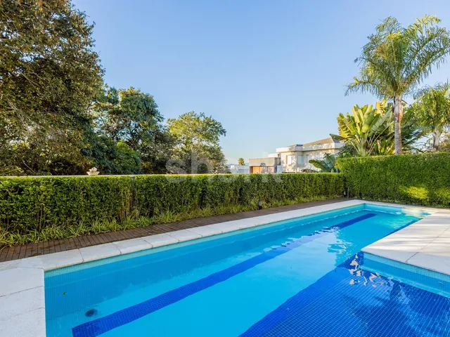 Casa com 520m² 4 quartos e 7 banheiros, à venda, no bairro Alphaville em Santana de Parnaíba