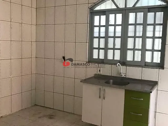 Casa com 240m² 3 quartos e 1 banheiro, à venda, no bairro Jardim Santo André em Santo André