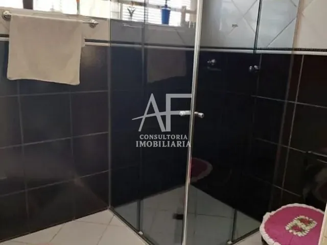 Casa com 270m² 3 quartos e 3 banheiros, à venda, no bairro Jardim Santa Clara em Taubaté