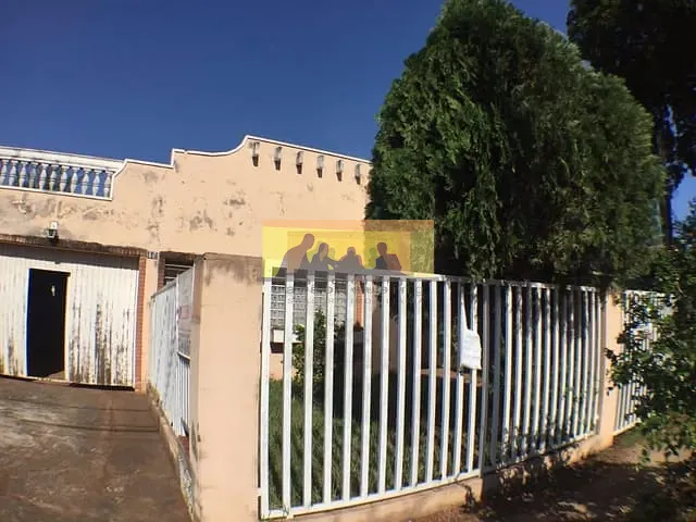 Casa com 552m² 3 quartos e 2 banheiros, à venda, no bairro Vila Modesto Fernandes em Campinas