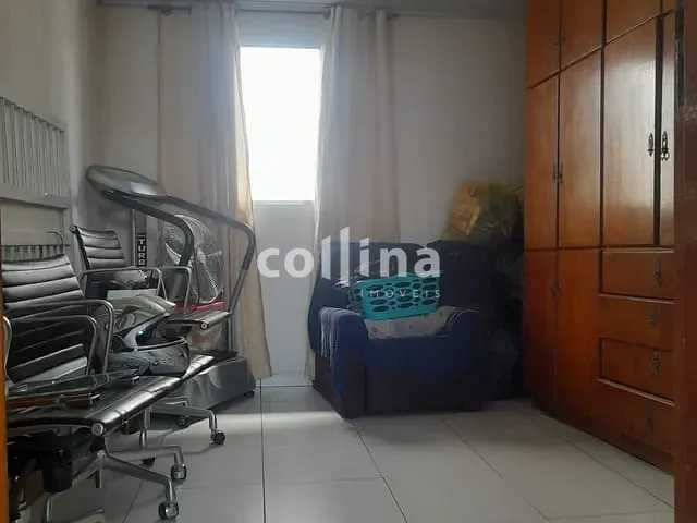 Casa 6 quartos e 4 banheiros, à venda, no bairro Vila Jussara em Carapicuíba