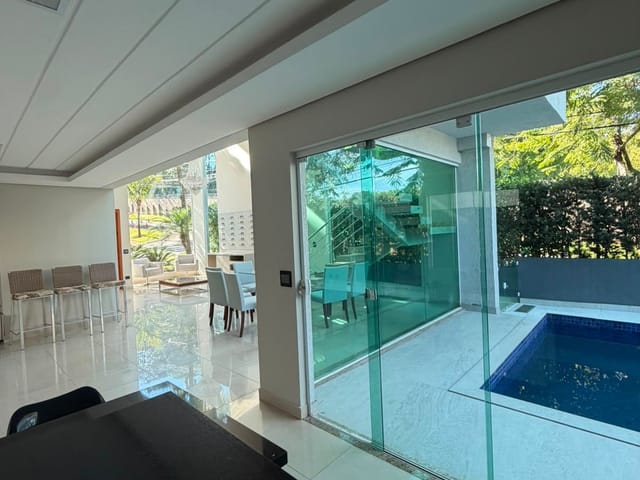 Casa com 316m² 3 quartos e 5 banheiros, para alugar, no bairro Esperança em Londrina