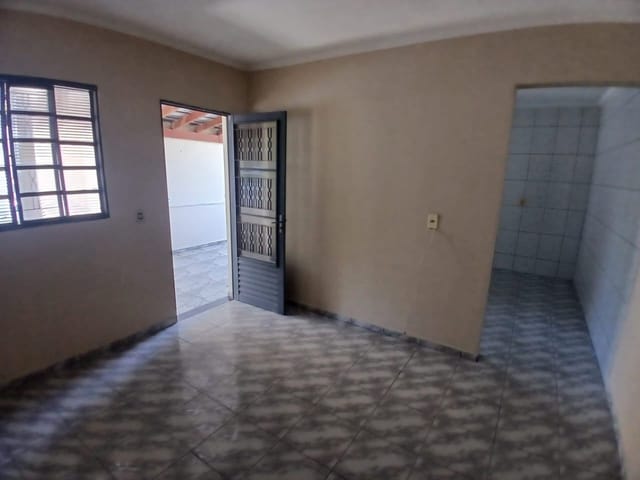 Casa 2 quartos e 1 banheiro, à venda, no bairro Santa Clara em Campinas