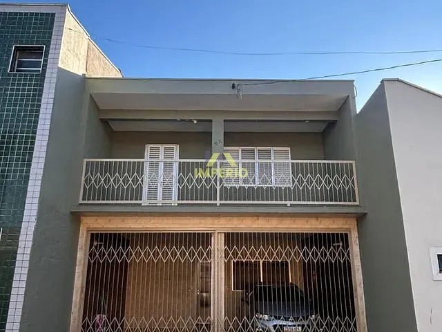 Casa com 160m² 4 quartos e 2 banheiros, à venda, no bairro Centro em Salto