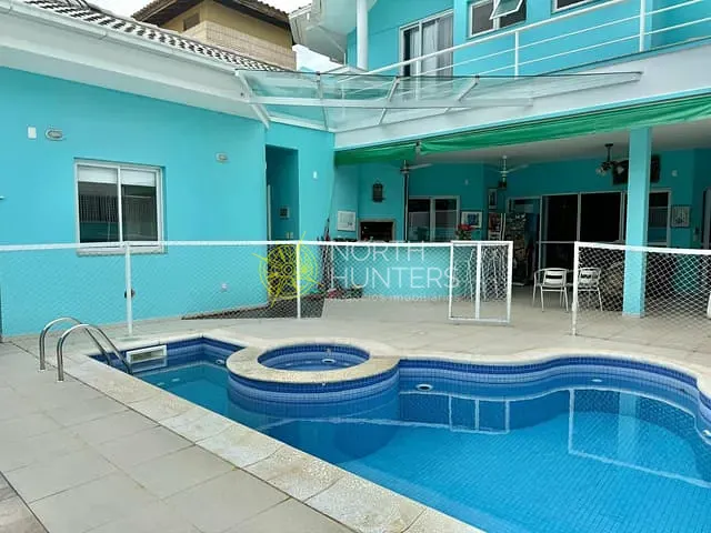 Casa com 450m² 3 quartos e 5 banheiros, à venda, no bairro Jurerê em Florianópolis