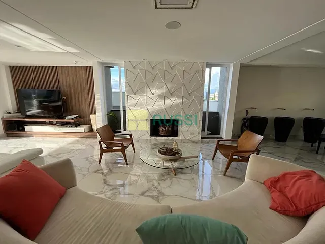 Casa com 450m² 5 quartos e 8 banheiros, à venda, no bairro Condomínio Residencial Jaguary em São José dos Campos