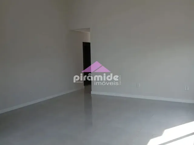 Casa com 300m² 3 quartos e 2 banheiros, à venda, no bairro Parque Residencial Nova Caçapava em Caçapava