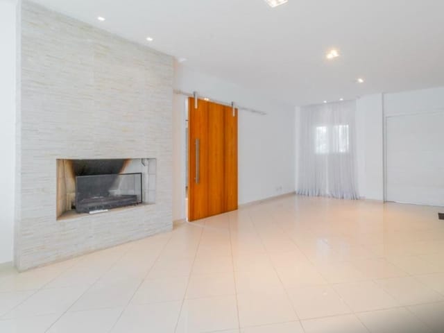 Casa com 565m² 4 quartos e 6 banheiros, à venda, no bairro Alphaville em Barueri