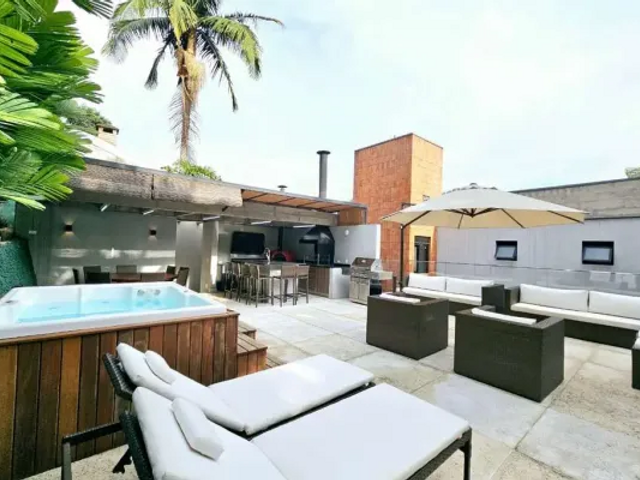 Casa com 384m² 3 quartos e 5 banheiros, à venda, no bairro Brooklin Paulista em São Paulo