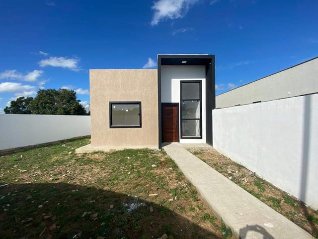 Casa 2 quartos e 2 banheiros, à venda, no bairro Ururaí em Campos dos Goytacazes
