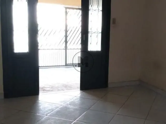 Casa com 270m² 4 quartos e 2 banheiros, à venda, no bairro São Dimas em Guaratinguetá