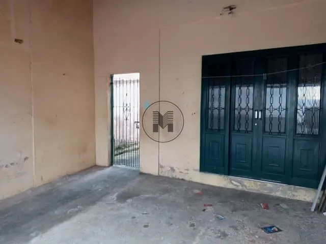 Casa com 270m² 4 quartos e 2 banheiros, à venda, no bairro São Dimas em Guaratinguetá