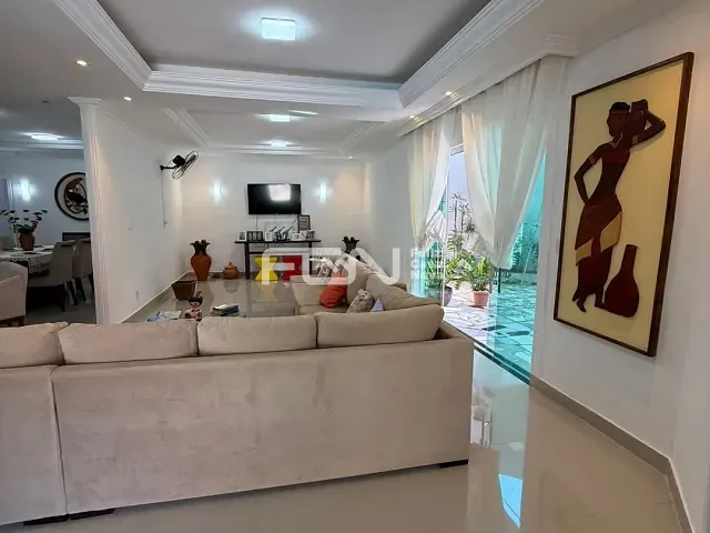 Casa com 739m² 5 quartos e 2 banheiros, à venda ou para alugar, no bairro Arembepe (Abrantes) em Camaçari