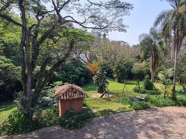 Casa com 7088m² 5 quartos e 5 banheiros, à venda ou para alugar, no bairro Vila Santo Antônio em Cotia