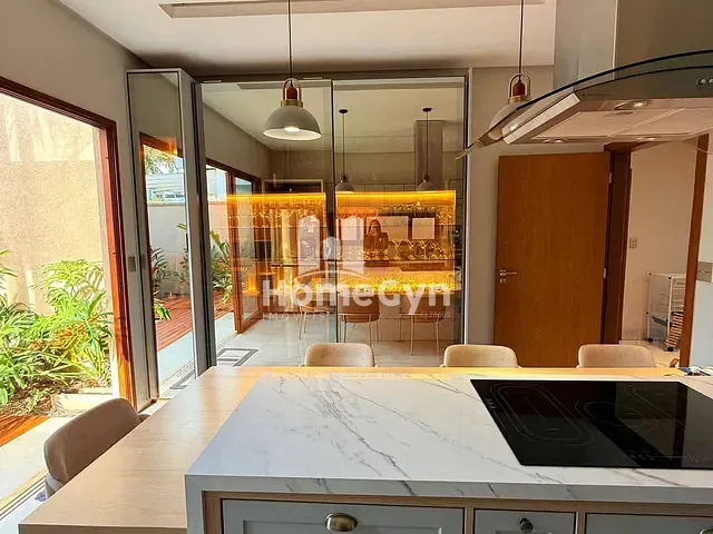 Casa com 565m² 4 quartos e 6 banheiros, para alugar, no bairro Residencial Goiânia Golfe Clube em Goiânia