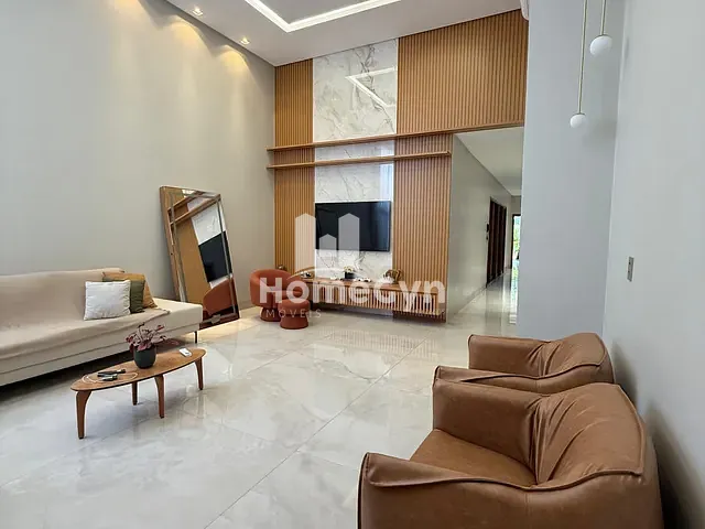 Casa com 565m² 4 quartos e 6 banheiros, para alugar, no bairro Residencial Goiânia Golfe Clube em Goiânia