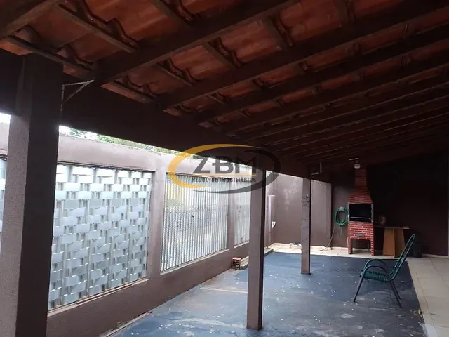 Casa 3 quartos e 2 banheiros, à venda, no bairro Jardim da Luz em Londrina