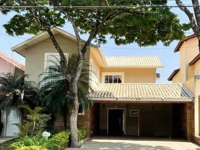 Casa com 400m² 4 quartos e 5 banheiros, à venda ou para alugar, no bairro Alphaville em Santana de Parnaíba