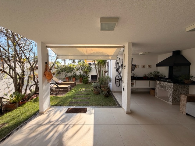 Casa com 165m² 3 quartos e 4 banheiros, à venda, no bairro Tamboré 06 em SANTANA DE PARNAÍBA