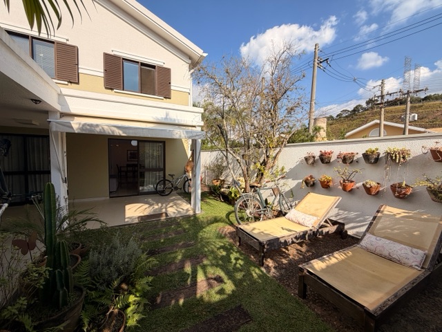 Casa com 165m² 3 quartos e 4 banheiros, à venda, no bairro Tamboré 06 em SANTANA DE PARNAÍBA