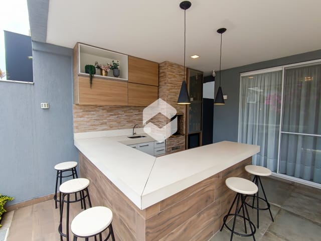Casa 3 quartos e 4 banheiros, à venda ou para alugar, no bairro Recreio dos bandeirantes  em Rio de Janeiro