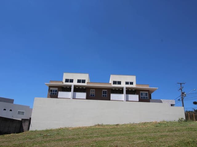 Casa com 286m² 3 quartos e 4 banheiros, à venda, no bairro Estrela em Ponta Grossa
