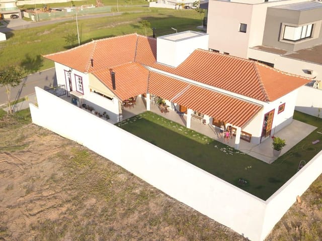 Casa com 495m² 3 quartos e 3 banheiros, à venda, no bairro Condomínio Residencial Alphaville em São José dos Campos