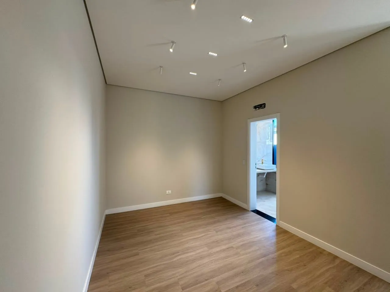 Casa, 4 quartos, 377 m² - Foto 32