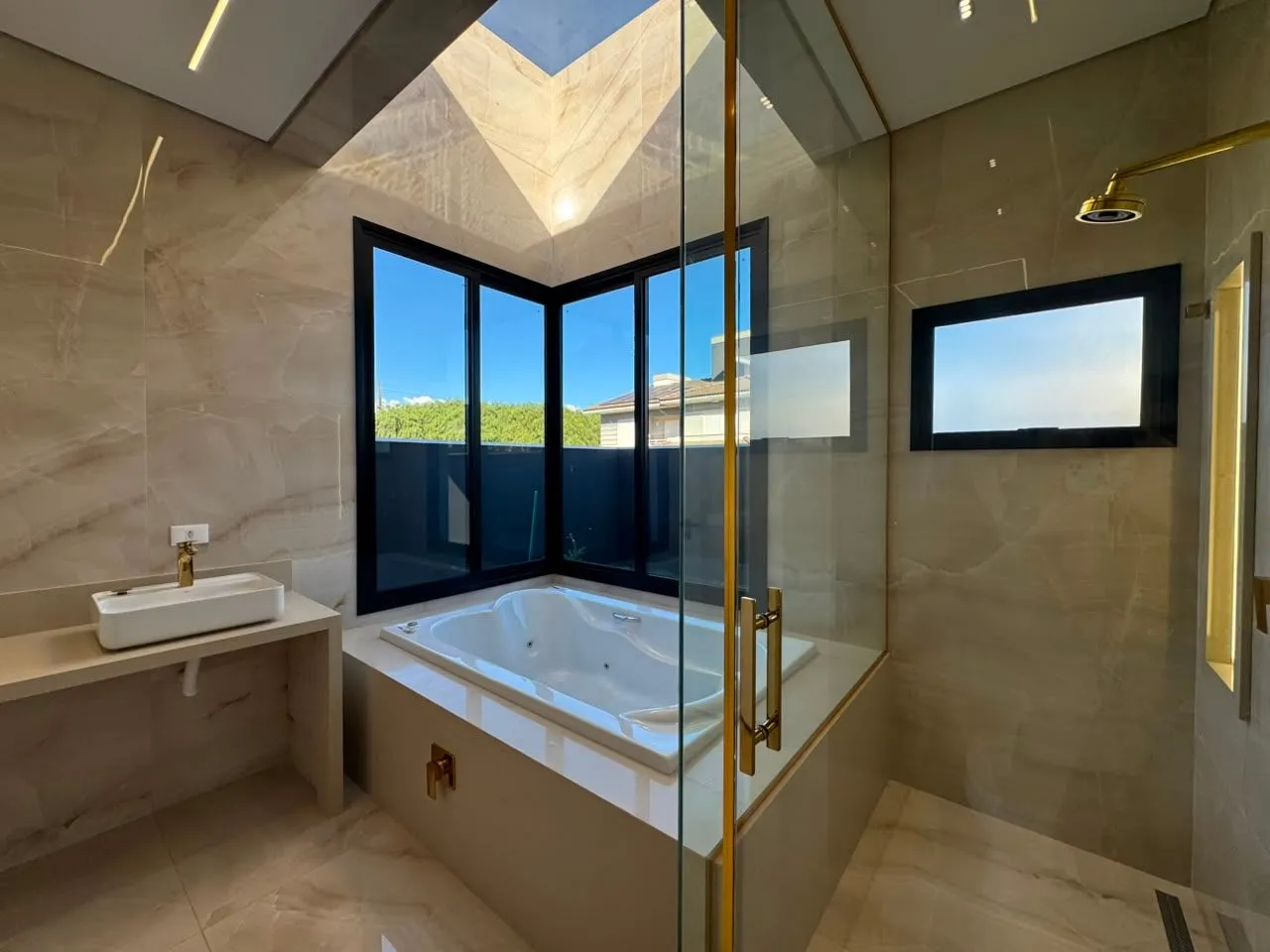 Casa, 4 quartos, 377 m² - Foto 38