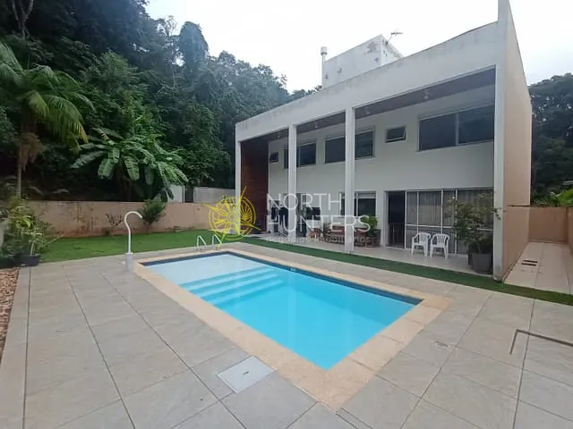 Casa com 2587m² 3 quartos e 4 banheiros, à venda, no bairro Cachoeira do Bom Jesus em Florianópolis