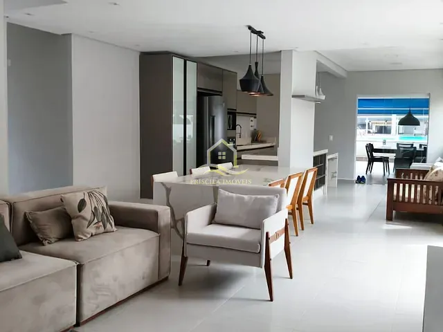 Casa com 504m² 4 quartos e 4 banheiros, à venda, no bairro Morada da Praia em Bertioga