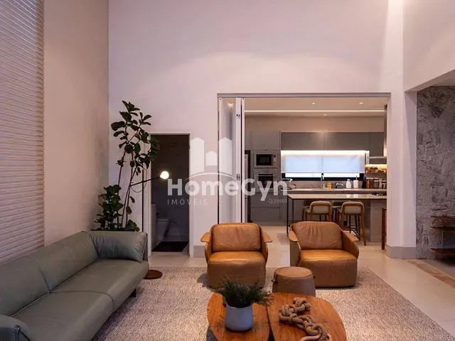 Casa com 830m² 5 quartos e 6 banheiros, à venda, no bairro Jardins Munique em Goiânia