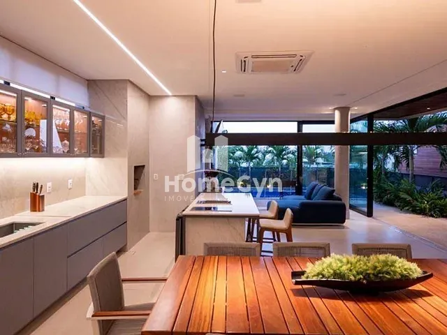 Casa com 830m² 5 quartos e 6 banheiros, à venda, no bairro Jardins Munique em Goiânia